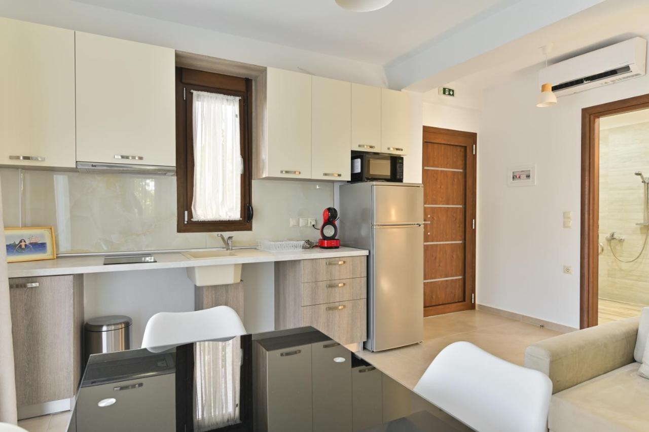 Kalli'S Apartments Nikiti  Bagian luar foto